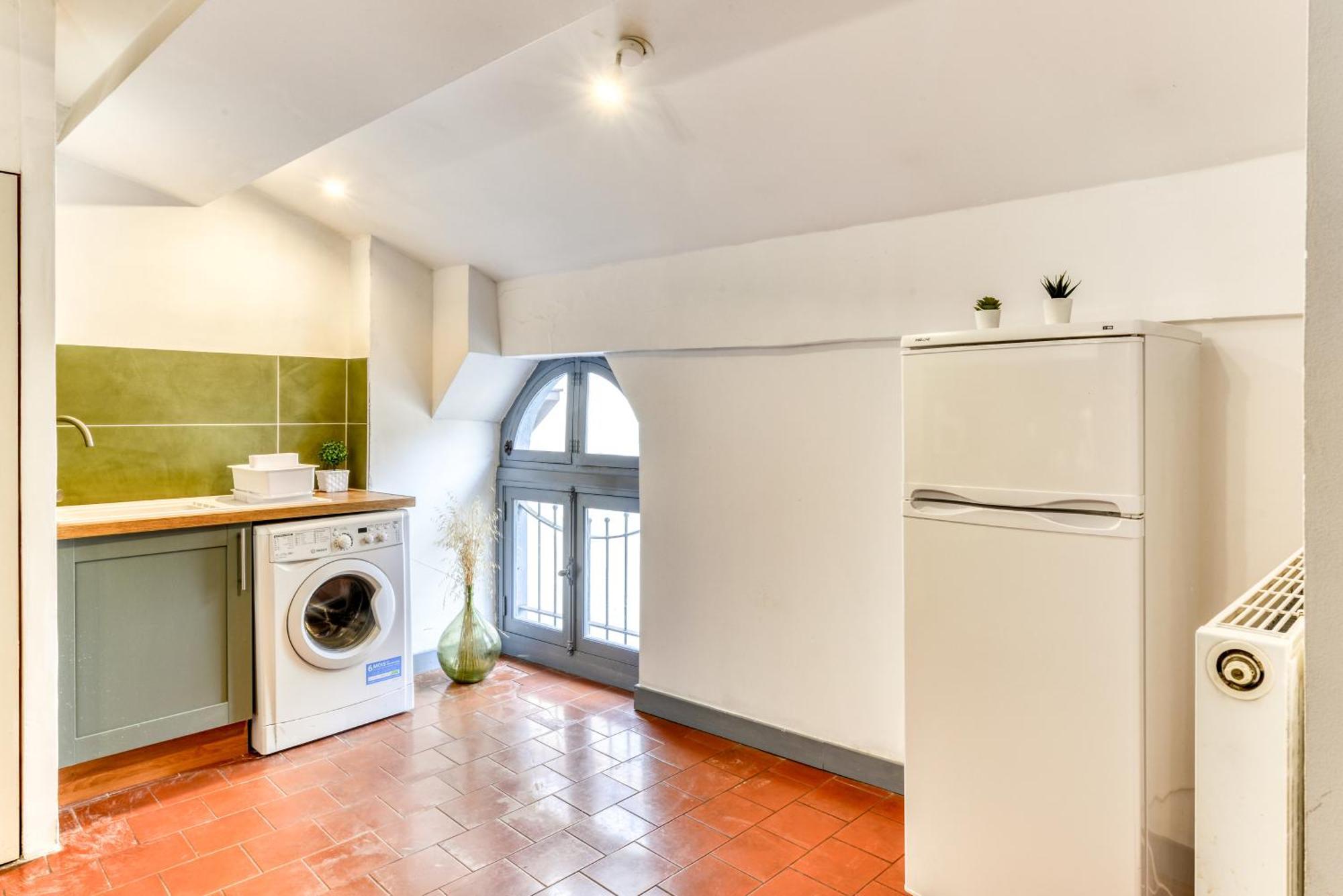 L'escapade - Parking Gratuit - Wifi - Climatisation - Proche Cite - Equipee
