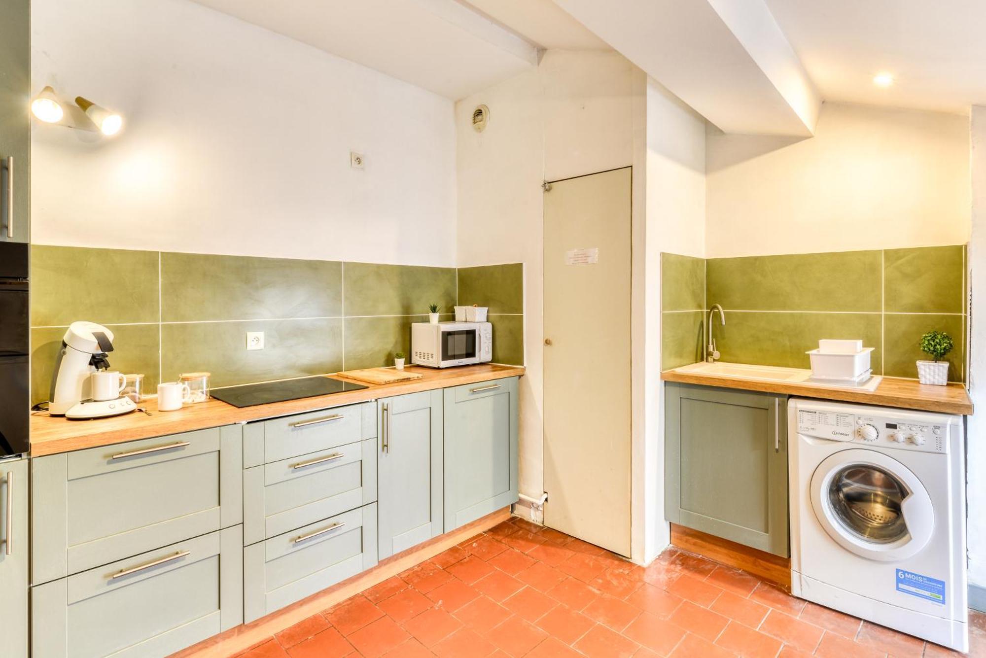 L'escapade - Parking Gratuit - Wifi - Climatisation - Proche Cite - Equipee Apartment *